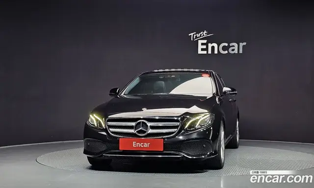 Mercedes-Benz E-Class 2018 2.0 автомат (гидро), миниатюра 3