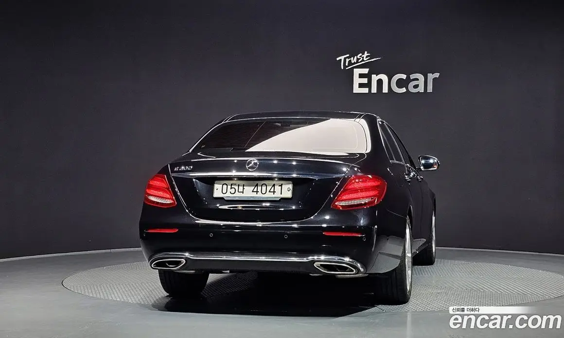 Mercedes-Benz E-Class 2018 2.0 автомат (гидро), фото 4