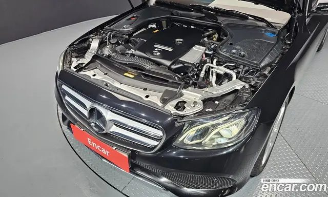 Mercedes-Benz E-Class 2018 2.0 автомат (гидро), миниатюра 6