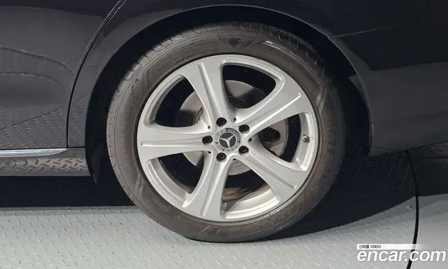 Mercedes-Benz E-Class 2018 2.0 автомат (гидро), миниатюра 7