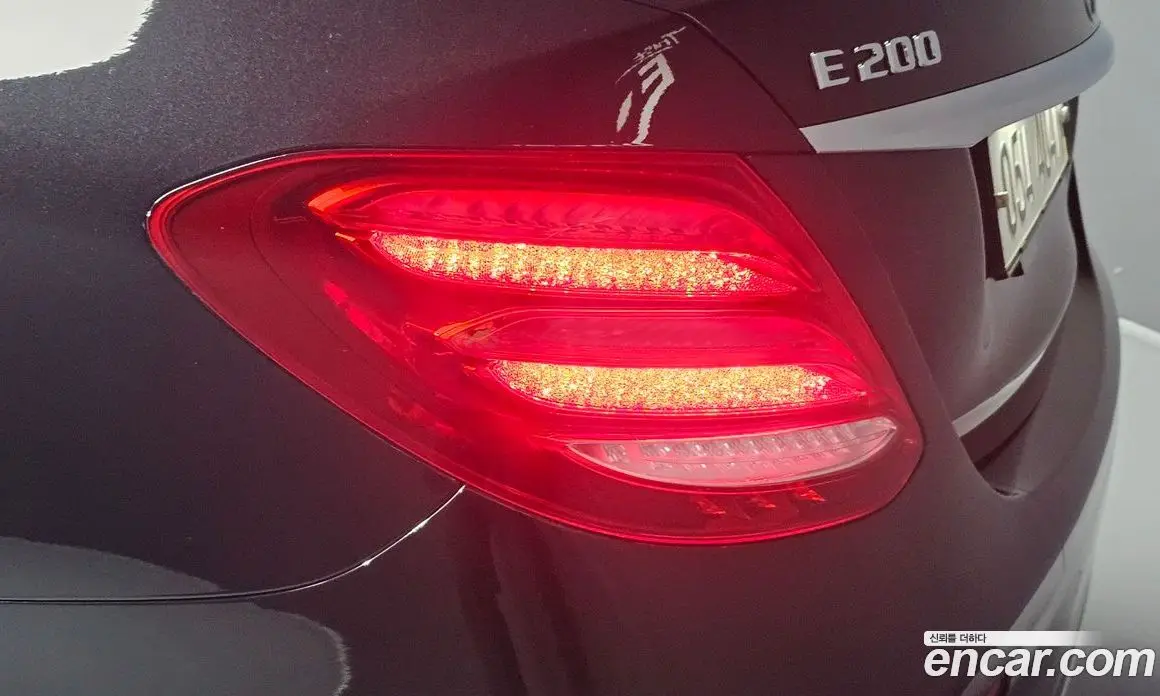Mercedes-Benz E-Class 2018 2.0 автомат (гидро), фото 9