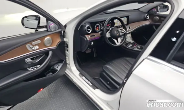 Mercedes-Benz E-Class 2019 1.9 автомат (гидро), миниатюра 12