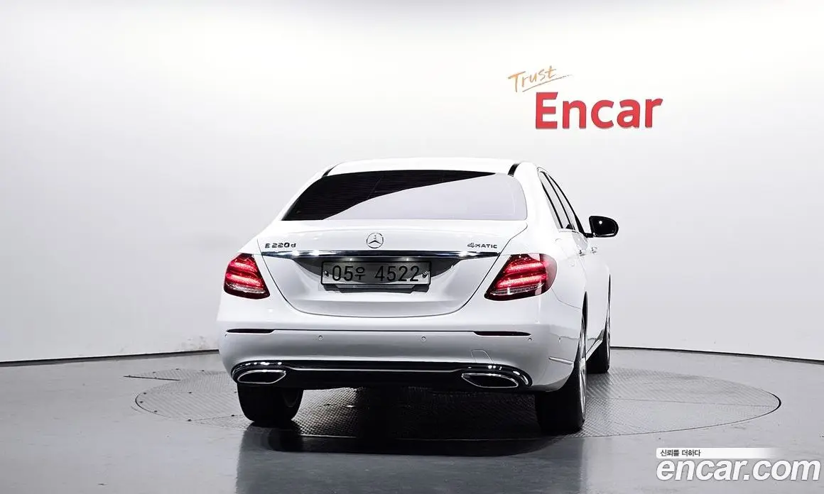 Mercedes-Benz E-Class 2019 1.9 автомат (гидро), фото 3