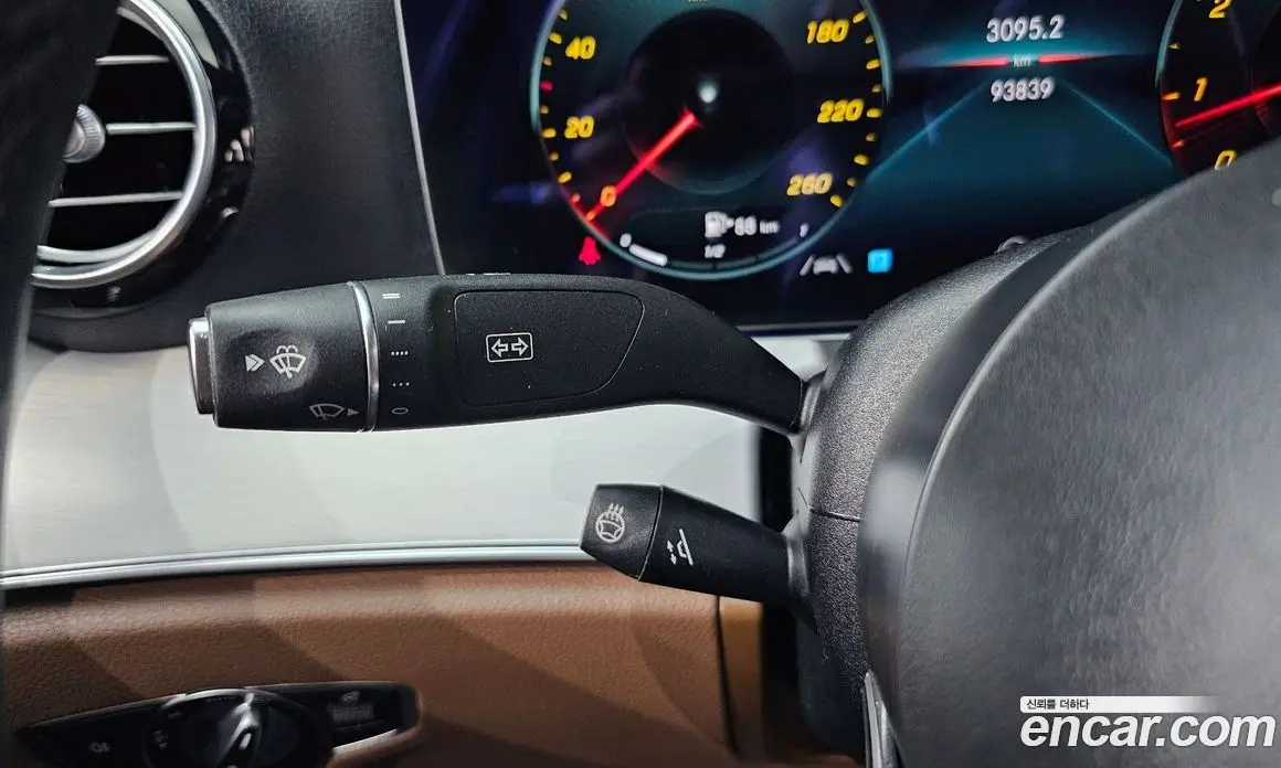Mercedes-Benz E-Class 2020 2.0 автомат (гидро), фото 27