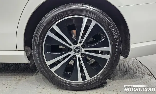 Mercedes-Benz E-Class 2020 2.0 автомат (гидро), миниатюра 7