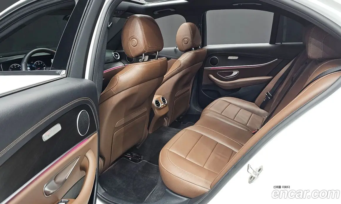 Mercedes-Benz E-Class 2023 2.0 автомат (гидро), фото 11