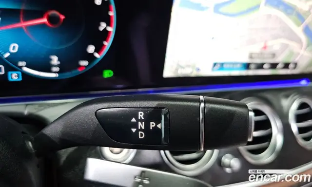 Mercedes-Benz E-Class 2023 2.0 автомат (гидро), миниатюра 9