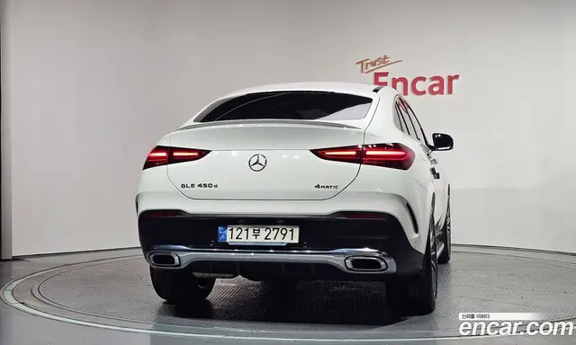 Mercedes-Benz GLE-Class 2023 3.0 автомат (гидро), миниатюра 4