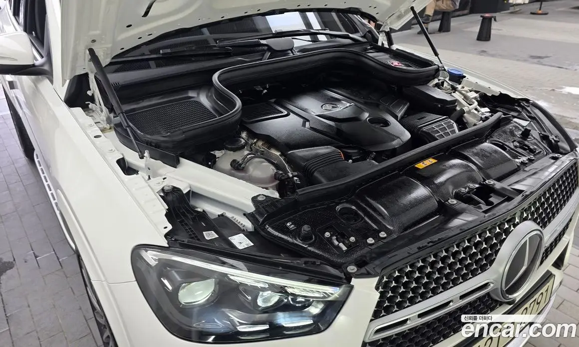 Mercedes-Benz GLE-Class 2023 3.0 автомат (гидро), фото 6