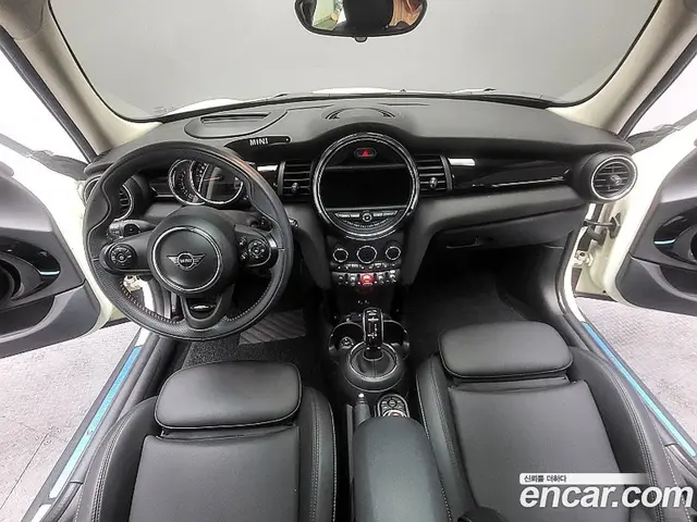 Mini Cooper 2019 2.0 автомат (гидро), миниатюра 7