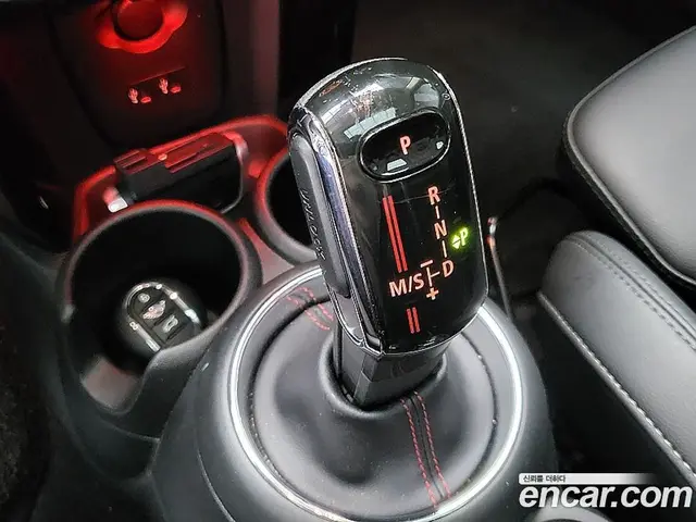 Mini Cooper 2019 2.0 автомат (гидро), миниатюра 9
