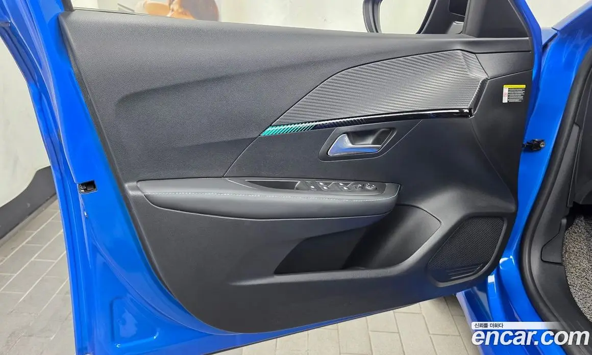 Peugeot 208 2022 0.1 автомат (гидро), фото 14