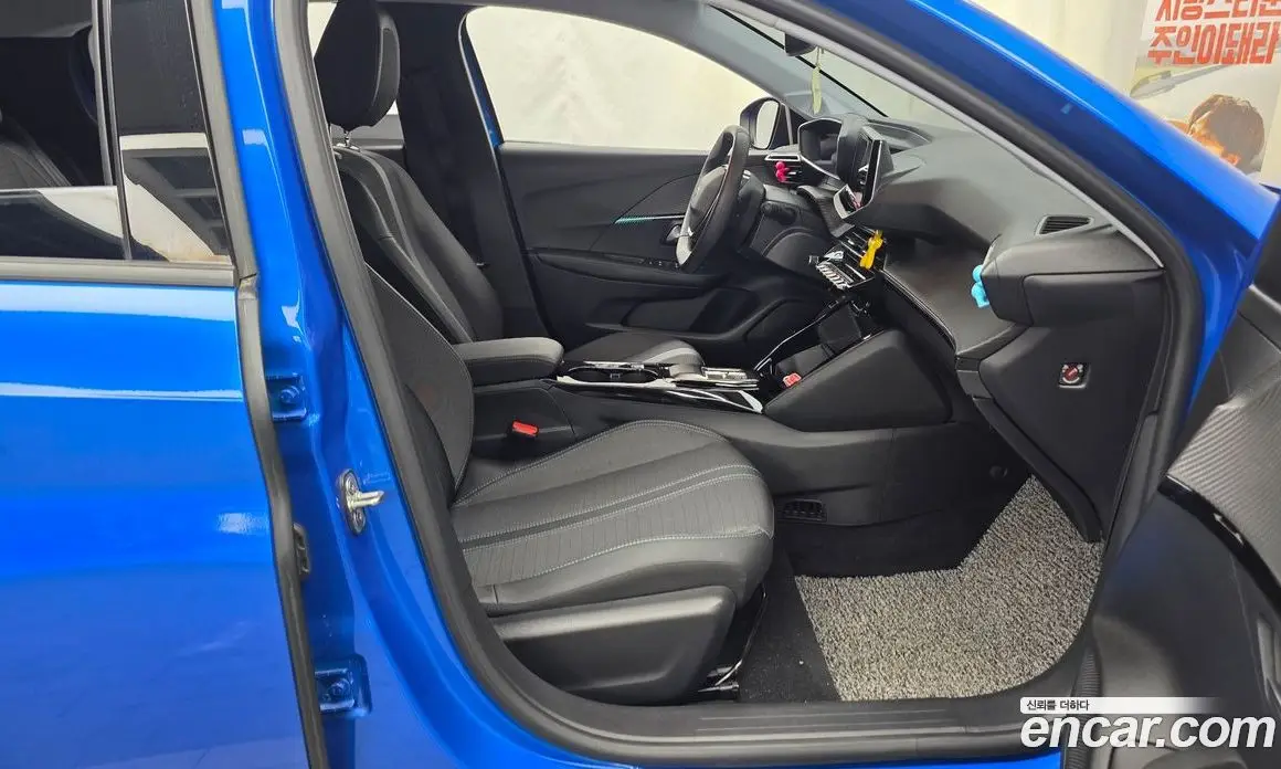 Peugeot 208 2022 0.1 автомат (гидро), фото 17