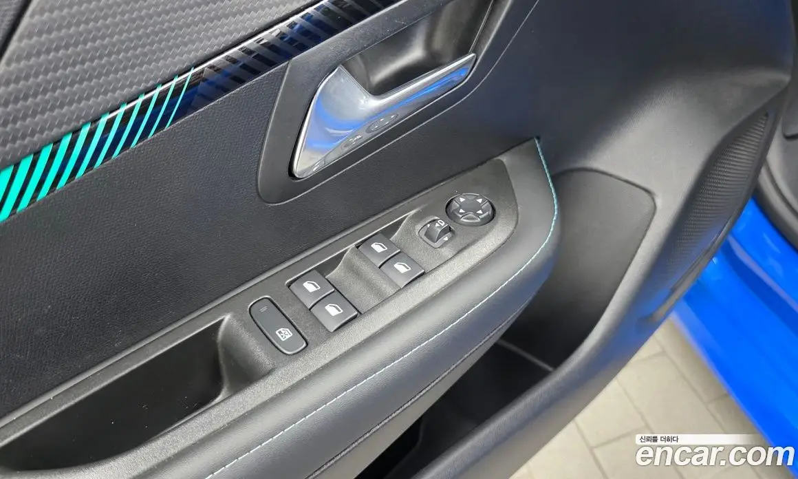 Peugeot 208 2022 0.1 автомат (гидро), фото 29
