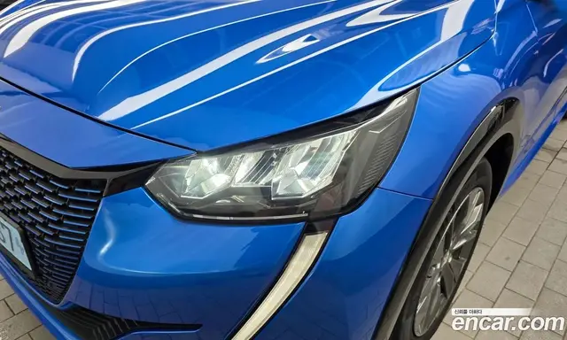Peugeot 208 2022 0.1 автомат (гидро), миниатюра 8
