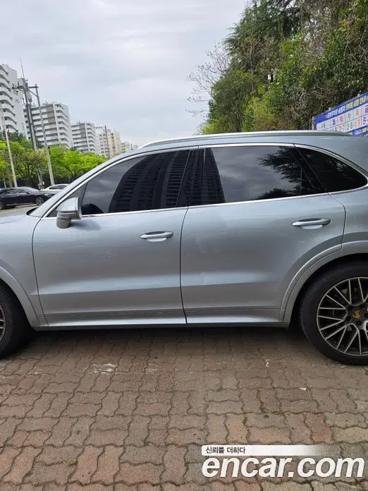 Porsche Cayenne 2022 3.0 автомат (гидро), миниатюра 3
