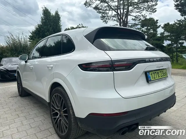 Porsche Cayenne 2023 3.0 автомат (гидро), миниатюра 2