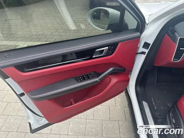 Porsche Cayenne 2023 3.0 автомат (гидро), миниатюра 11