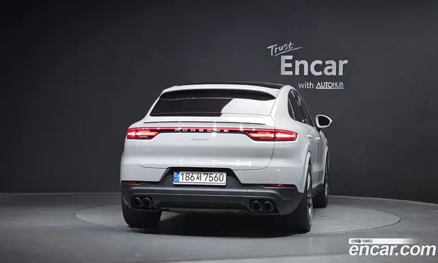 Porsche Cayenne 2023 3.0 автомат (гидро), миниатюра 4
