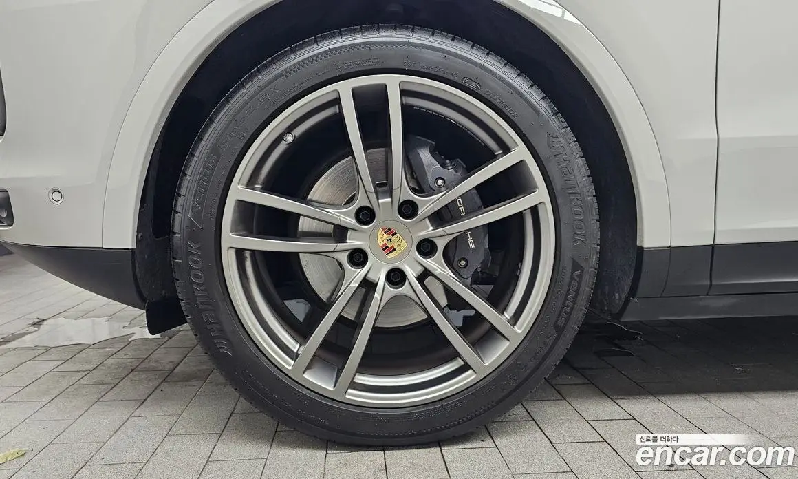 Porsche Cayenne 2023 3.0 автомат (гидро), фото 5