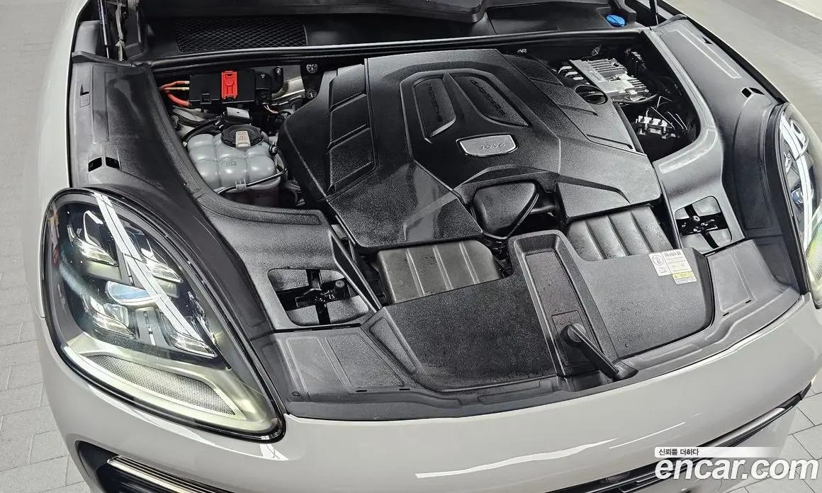 Porsche Cayenne 2023 3.0 автомат (гидро), фото 6