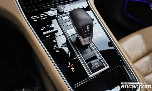 Porsche Panamera 2018 4.0 автомат (гидро), миниатюра 12