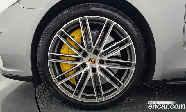 Porsche Panamera 2018 4.0 автомат (гидро), миниатюра 5