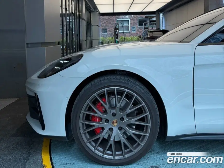 Porsche Panamera 2025 2.9 автомат (гидро), фото 5 Porsche Panamera 2025 2.9 автомат (гидро), фото 5