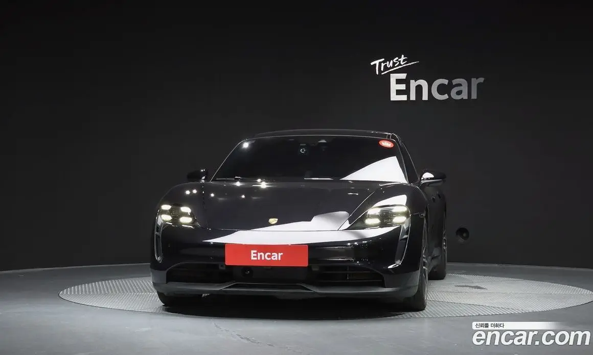 Porsche Taycan 2021 0.1 автомат (гидро), фото 3
