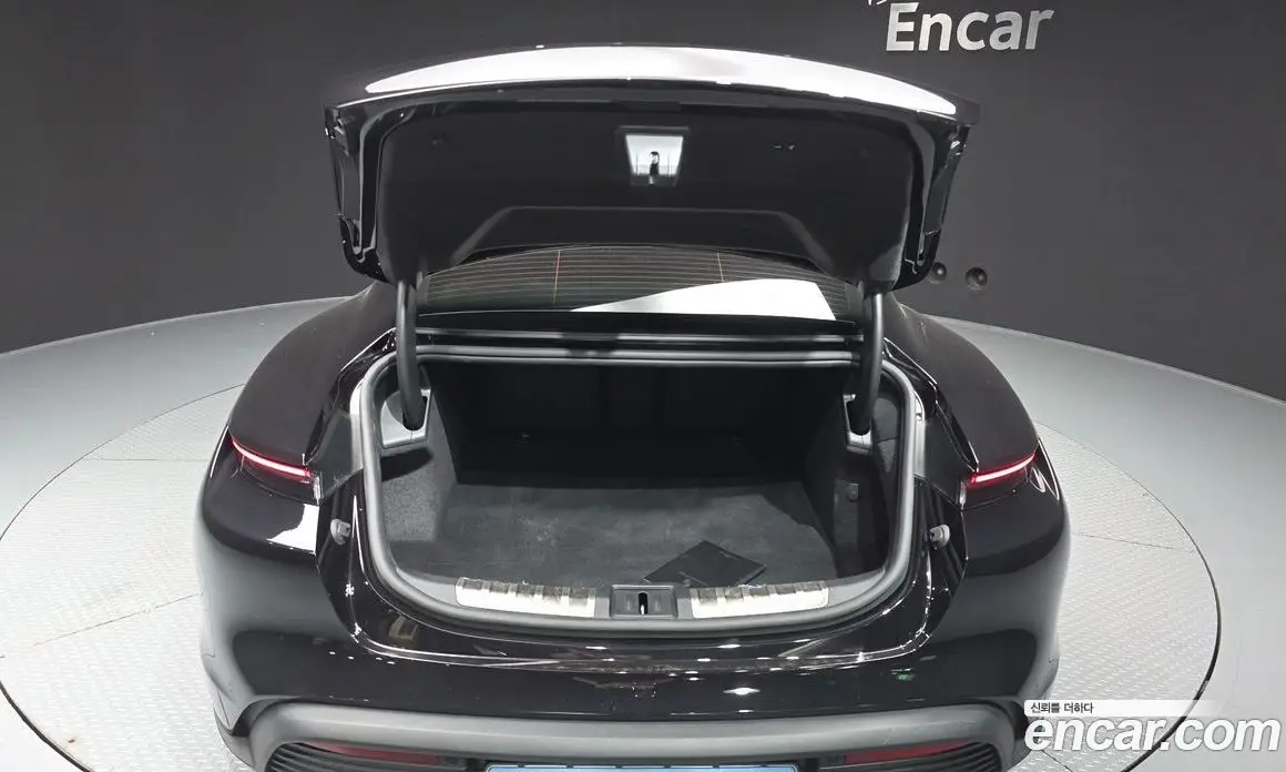 Porsche Taycan 2021 0.1 автомат (гидро), фото 26