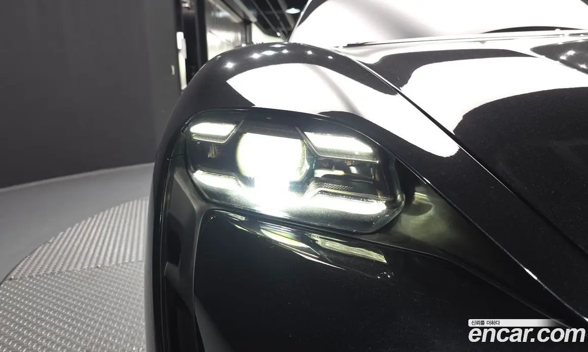 Porsche Taycan 2021 0.1 автомат (гидро), фото 8
