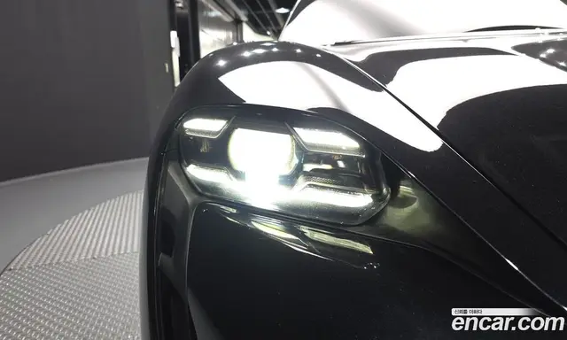 Porsche Taycan 2021 0.1 автомат (гидро), миниатюра 8