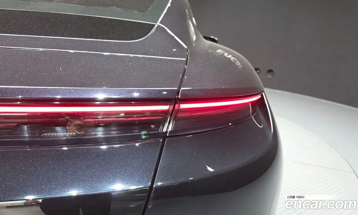 Porsche Taycan 2021 0.1 автомат (гидро), фото 9