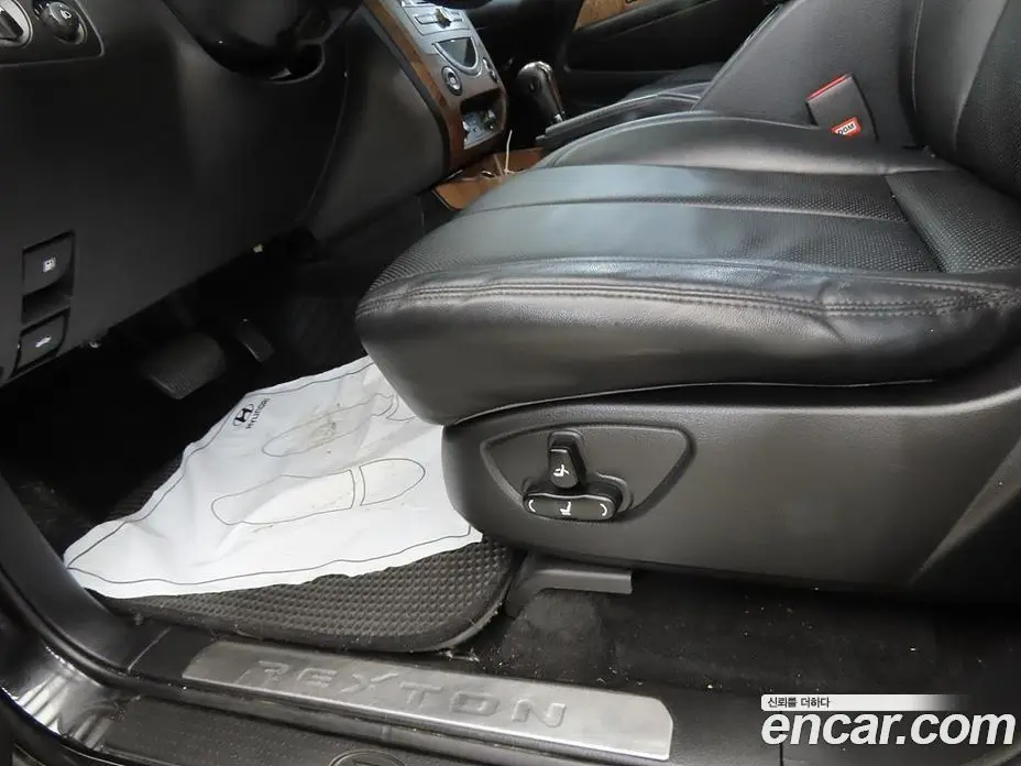 SsangYong Rexton 2016 2.2 автомат (гидро), фото 16