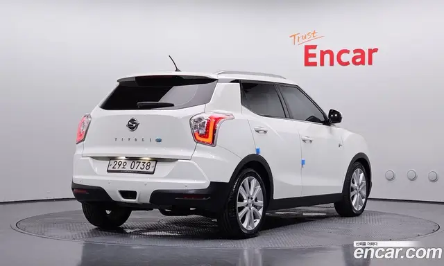 SsangYong TIBOLI 2016 1.6 автомат (гидро), миниатюра 2