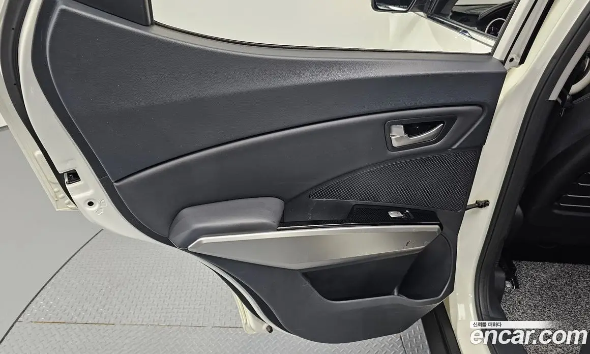 SsangYong TIBOLI 2016 1.6 автомат (гидро), фото 15