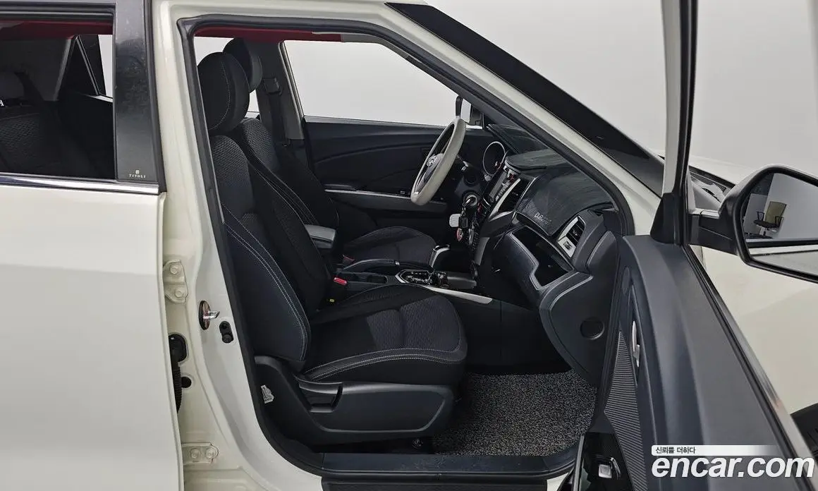 SsangYong TIBOLI 2016 1.6 автомат (гидро), фото 16