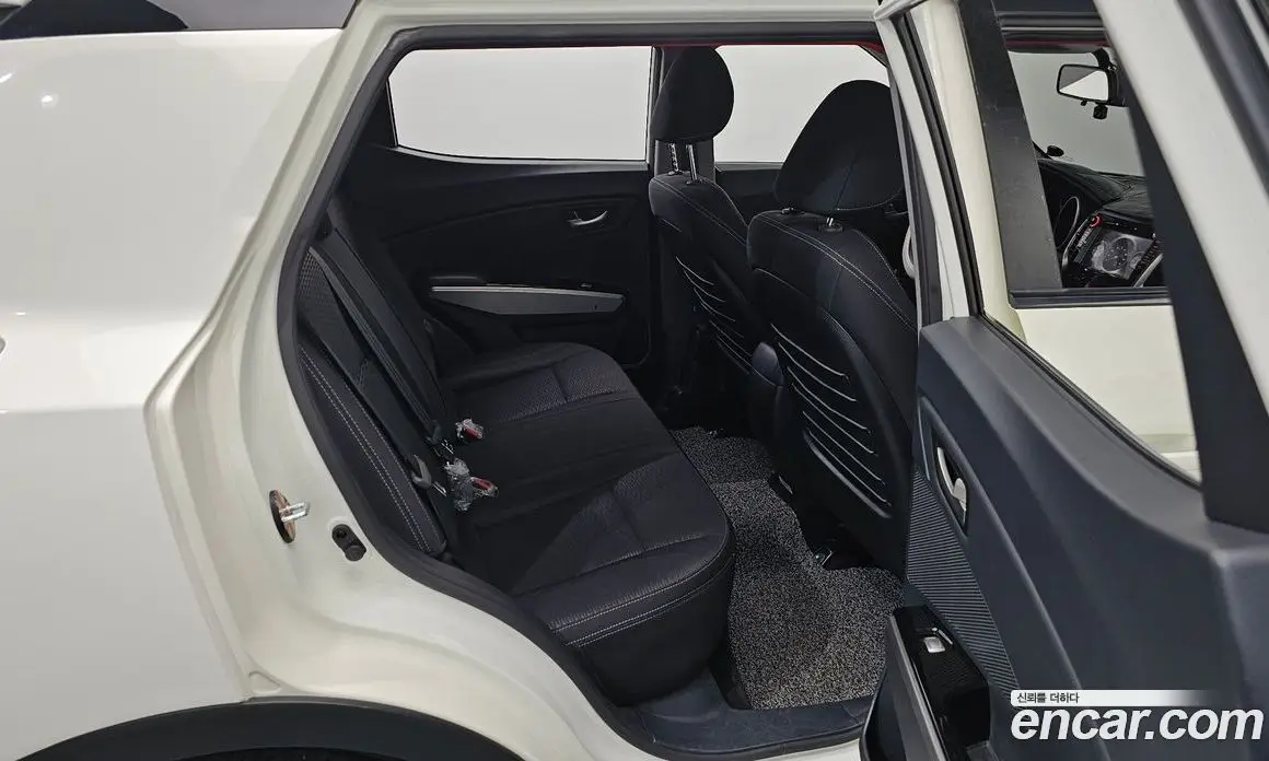 SsangYong TIBOLI 2016 1.6 автомат (гидро), фото 17
