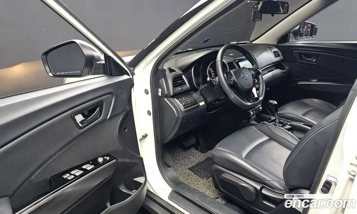 SsangYong TIBOLI 2017 1.6 автомат (гидро), фото 13