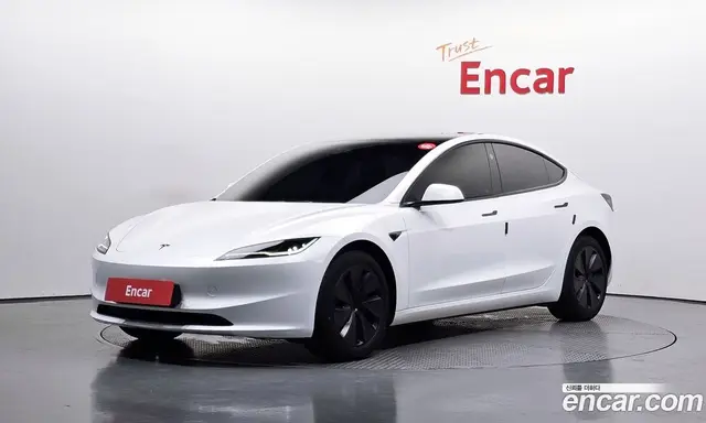 Tesla Model 3, 2024, 21 429 км