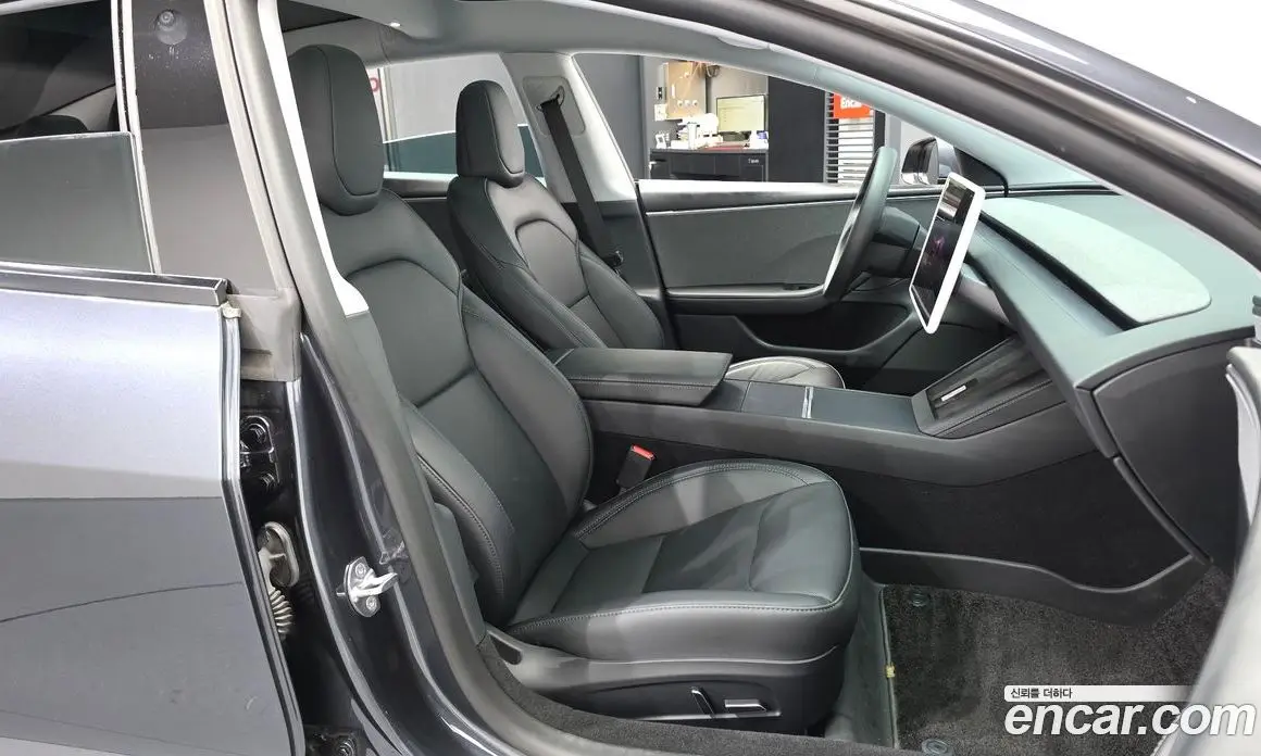 Tesla Model 3 2025 0.2 автомат (гидро), фото 11