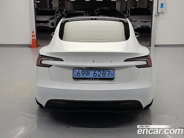 Tesla Model 3 2025 автомат (гидро), миниатюра 3