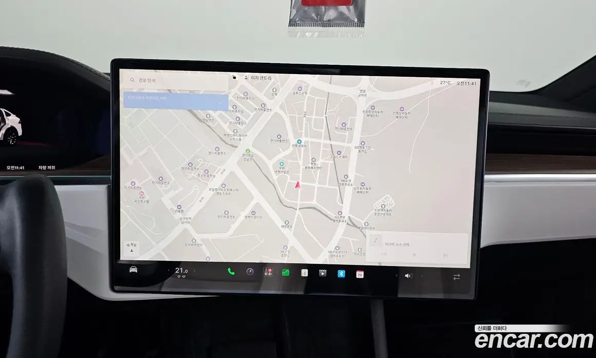 Tesla Model X 2023 0.3 автомат (гидро), фото 17