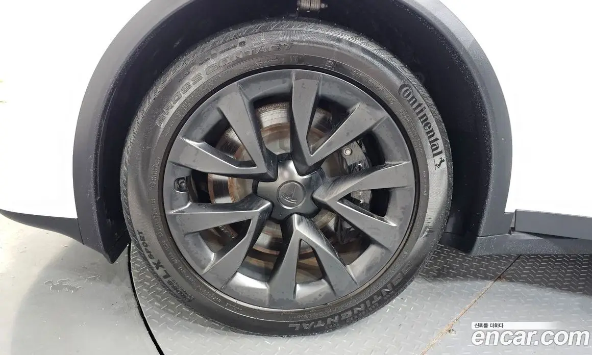 Tesla Model X 2023 0.3 автомат (гидро), фото 4
