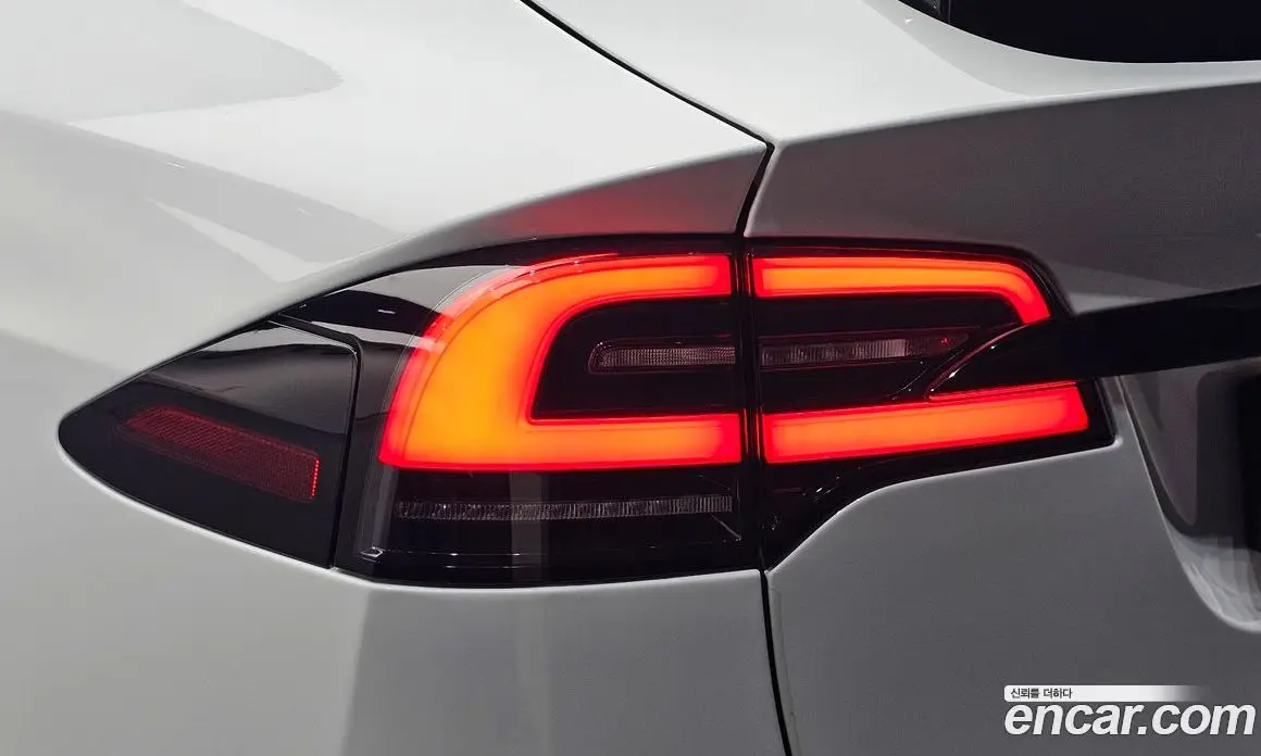 Tesla Model X 2023 0.3 автомат (гидро), фото 8