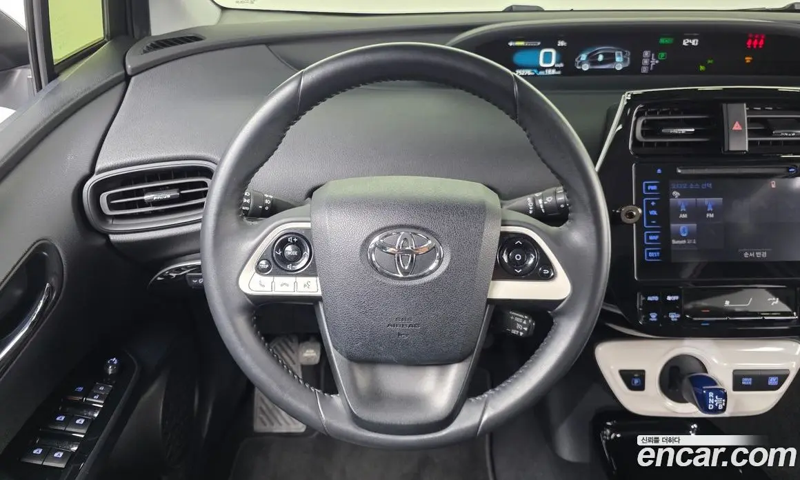Toyota Prius 2017 1.8 автомат (гидро), фото 19