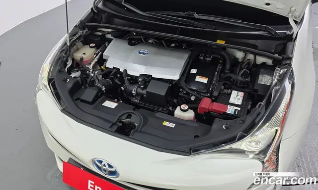 Toyota Prius 2017 1.8 автомат (гидро), миниатюра 6