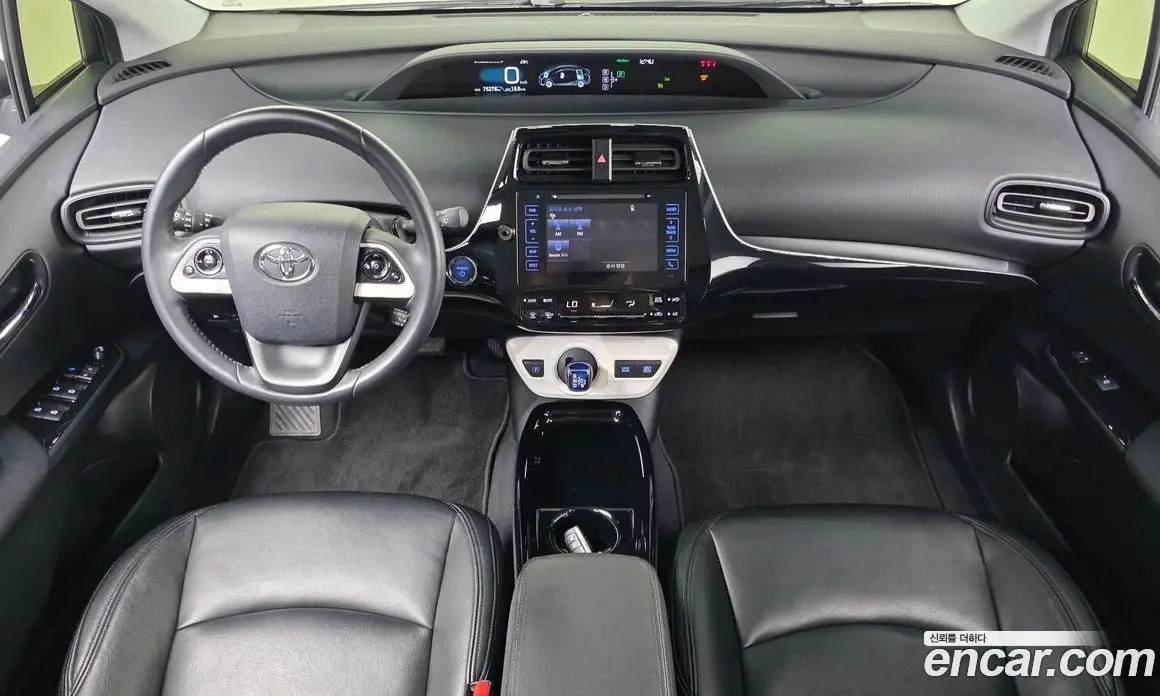 Toyota Prius 2017 1.8 автомат (гидро), фото 10