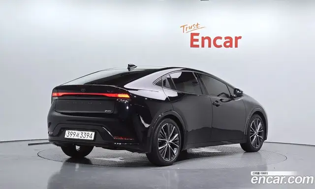 Toyota Prius 2024 2.0 автомат (гидро), миниатюра 2