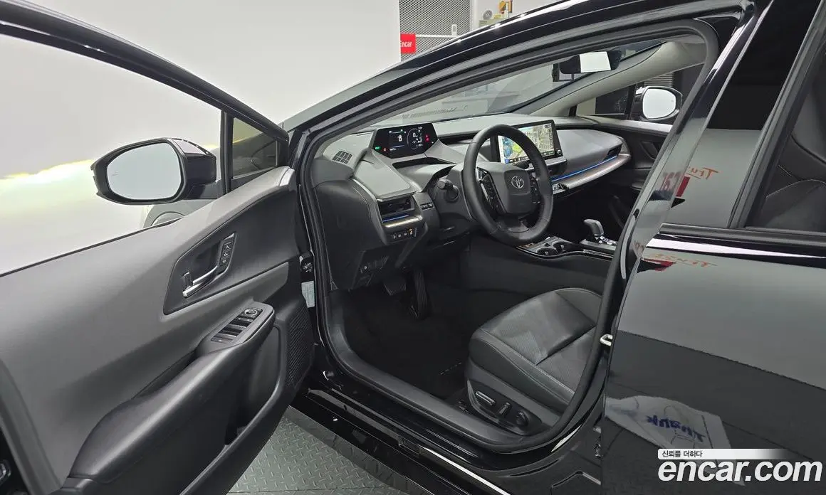 Toyota Prius 2024 2.0 автомат (гидро), фото 13